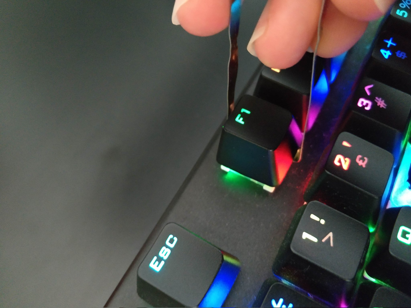 Mekanik klavye tuş sökme aparatı yapma | Technopat Sosyal