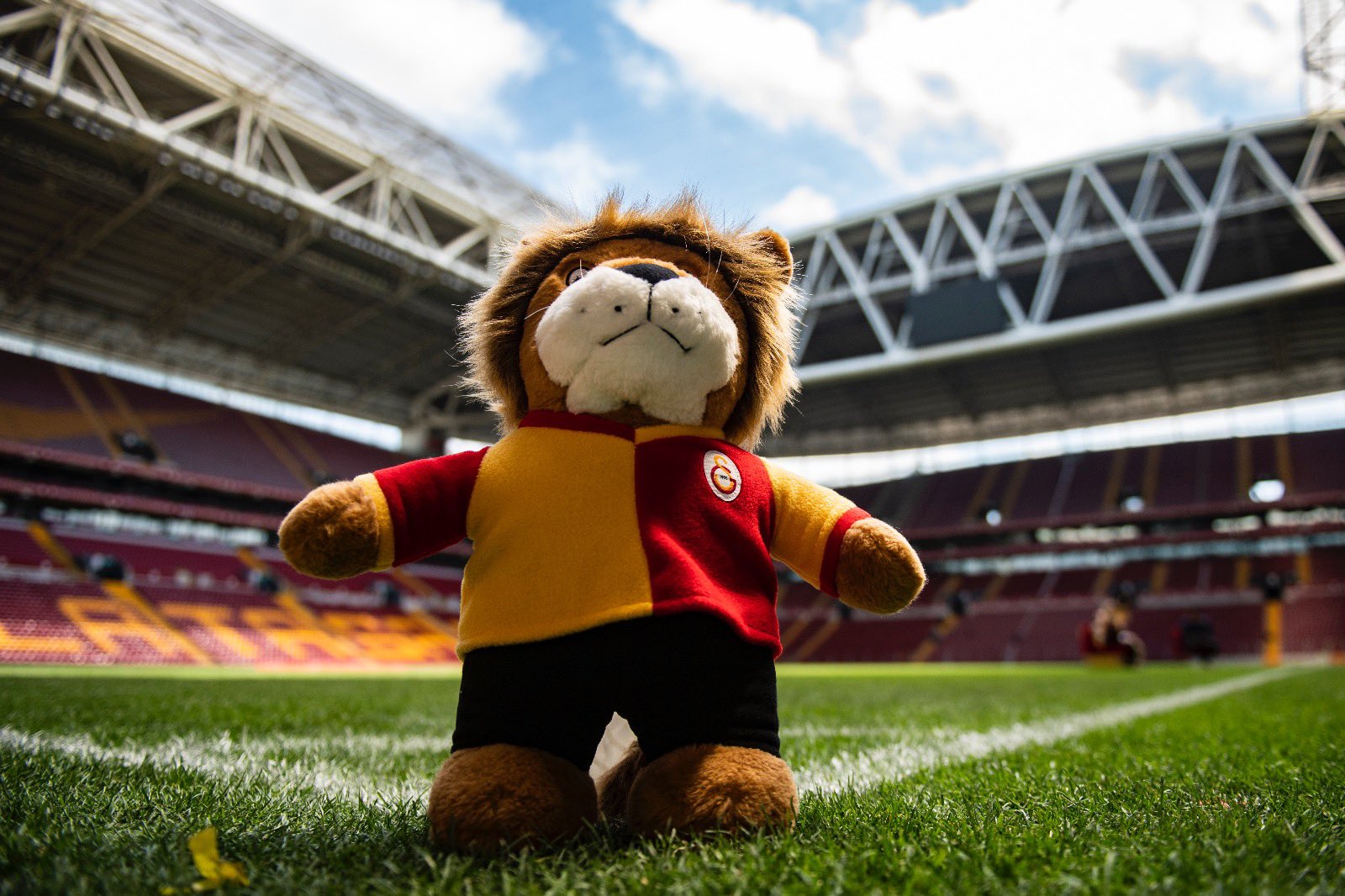 Galatasaray aslan figürü nereden yaptırılabilir? | Technopat Sosyal