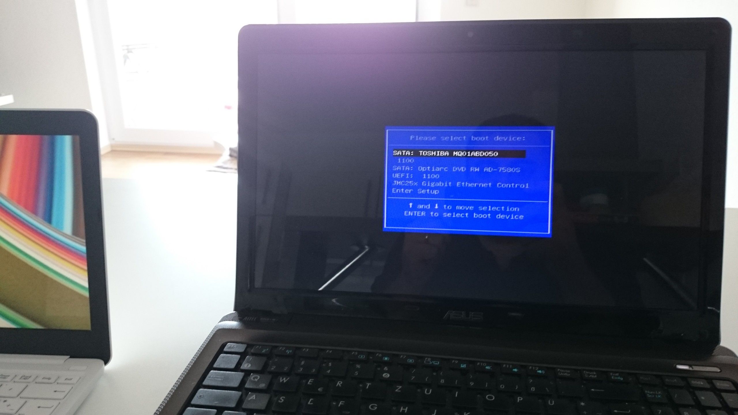 ASUS X52J OS X 10.10.3 boot sorunu - b1f: error