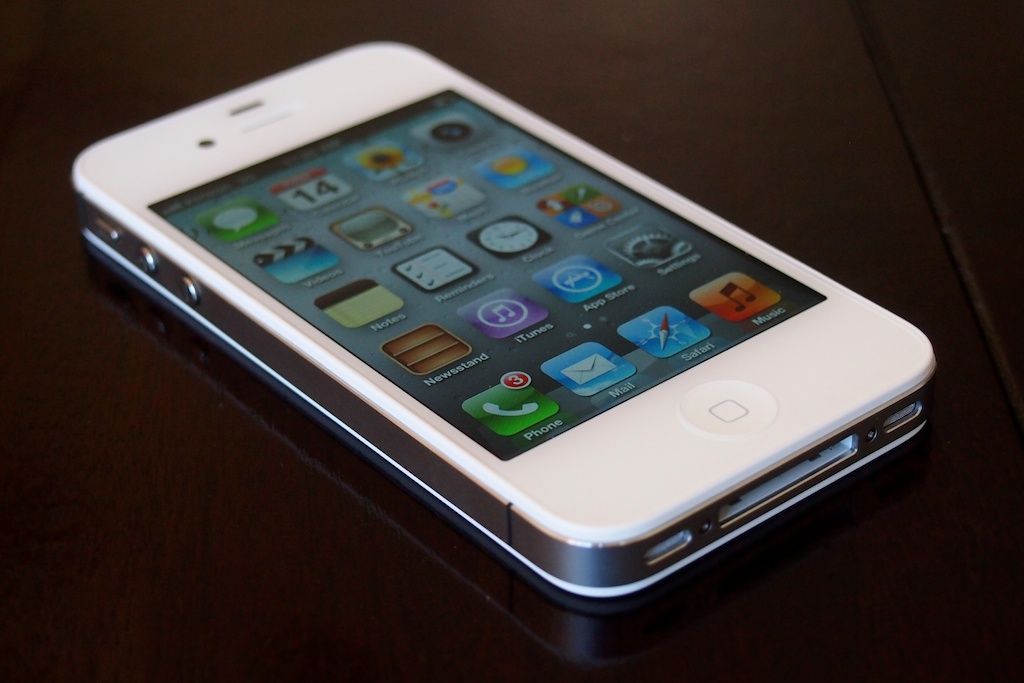 iphone-4s-review-1.jpg